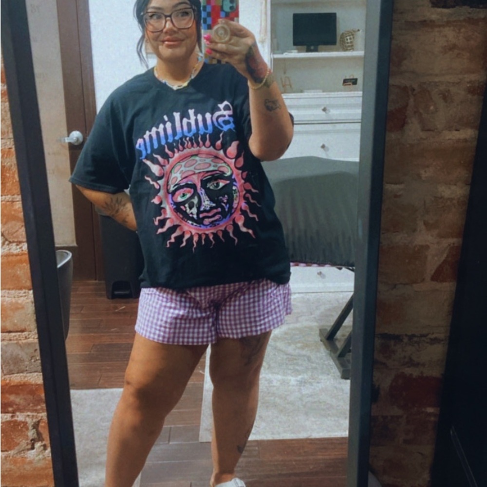 Sublime Black Graphic Band Tee with Pink & Purple Sun - Picture 3 of 3